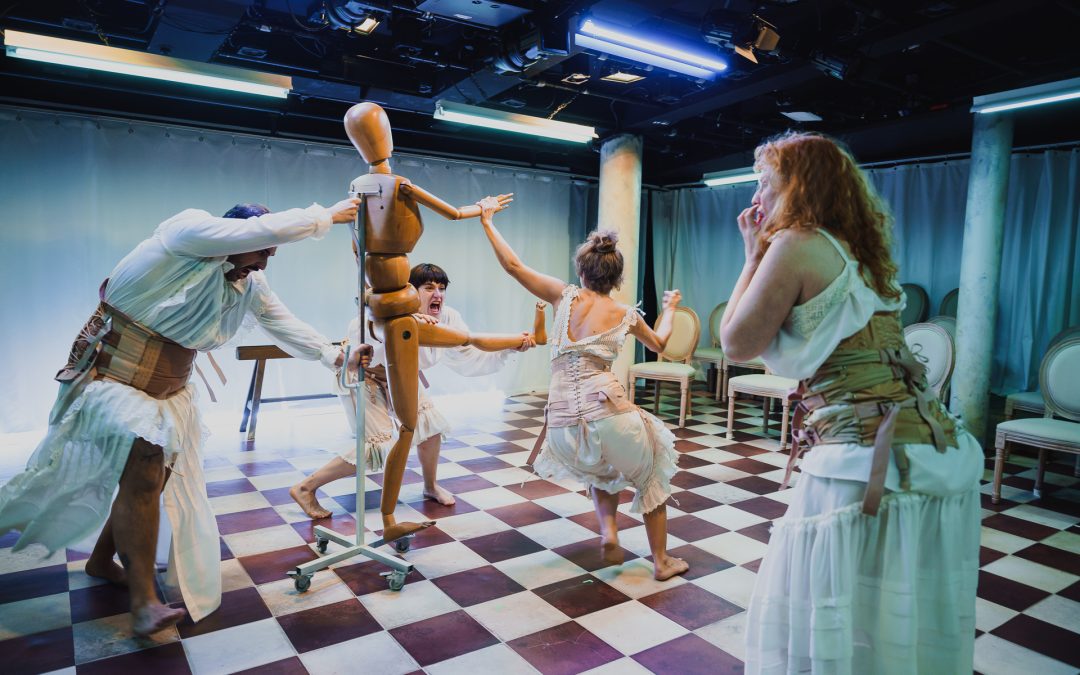 El teatro de las locas, de Lola Blasco